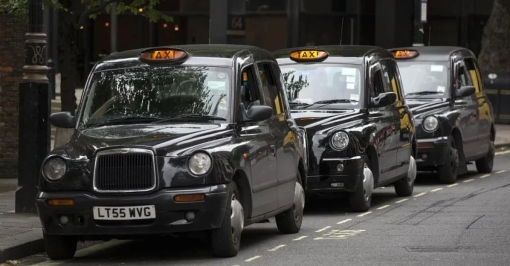 Late-Night Taxi Availability Means in Didcot